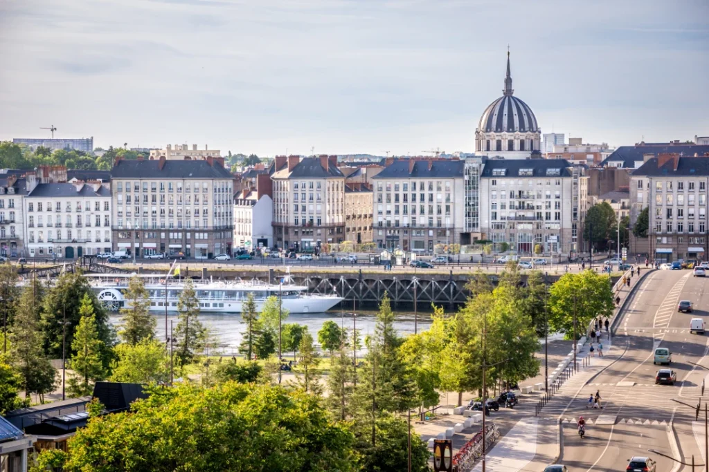 Trouver un EHPAD à Nantes : services, bien-être et accompagnement des personnes âgées
